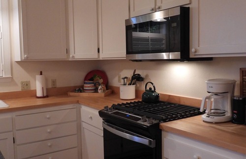 St. Helena Casa | BELLA NOTTE - Just 5 Minutes Walk To Main Street St. Helena - Classic Victorian