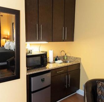 Eureka Springs Historic District Apartamento | Bella Paradiso 11 King Bed Studio Walk to Downtown