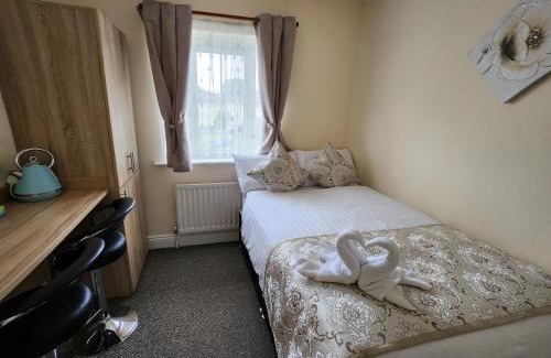 Tyrrelstown Casa | Bella Room with free minibar tea&coffee