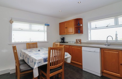 St Combs Cabaña | Bella's Beach Cottage