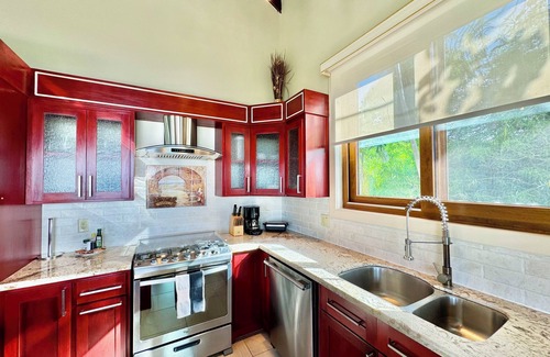 Pristine Bay Casa | Bella Vista @ Coral Views, French Harbor