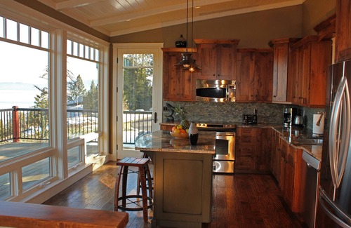 Somers Casa | "Bella Vista" con vista al hermoso lago Flathead con excelentes vistas panorámicas.