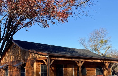 Cross Roads Casa | BELLA VISTA RANCH CEDAR HOUSE
