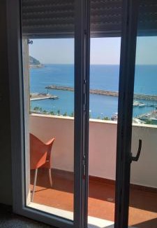 San Lorenzo al Mare Apartamento | Bella vista sopra il porto!