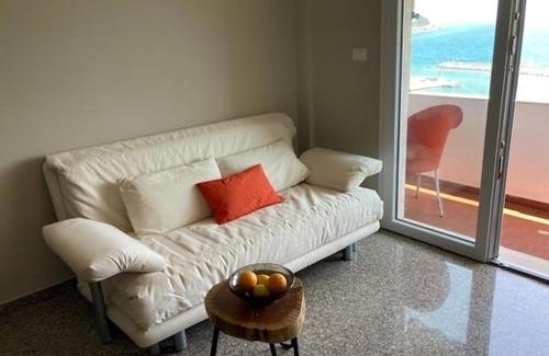 San Lorenzo al Mare Apartamento | Bella vista sopra il porto!