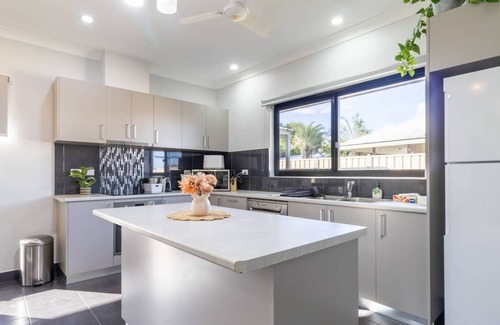 Bellamack Casa | Bellamack Beauty | Pool and Pergola | 3 Bed 2 Bath by Tropical BNB