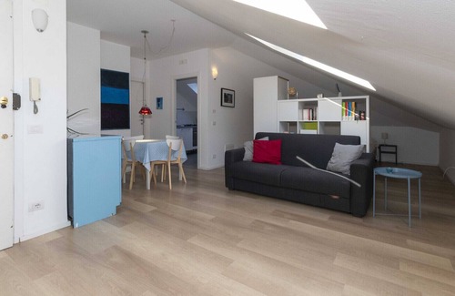 Madonna del Pilone Apartamento | Bellardo Hillview Attic x4 BOOK NOW!
