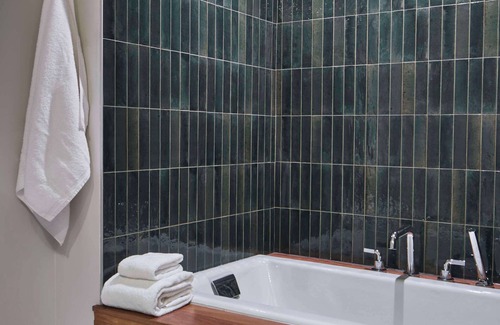 Paso Robles Complejo | Bellasera Hotel & Suites Paso Robles, Tapestry by Hilton
