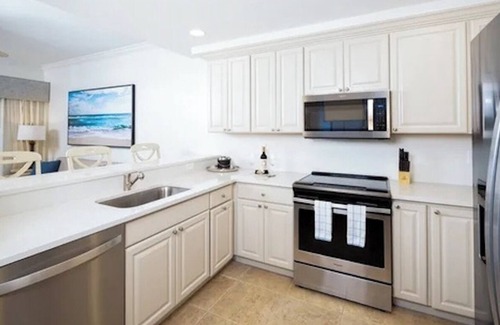 Redevelopment Area Condominio | Bellasera Resort 3 Bd Luxury Condo with Pool, Jazz Club and Restaurant