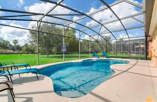 Bellavida Casa | BellaVida Palms Private Screened Pool Home