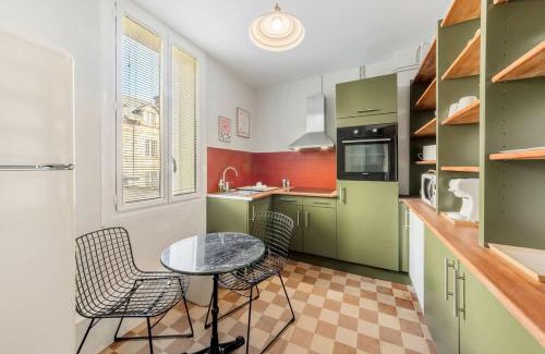 Bourg-l'Eveque Apartamento | Belle époque - Proche mail - Parking - 4 pers