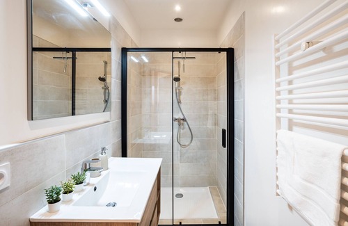 Albertville Apartamento | Belle étoile - Private garage and terrace