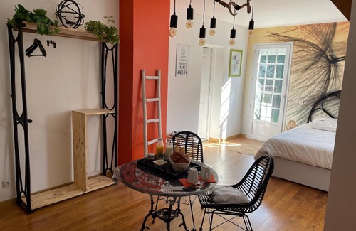 Putot-en-Auge Cama Y Desayuno | Belle Chambre Double ORANGE Tout Bonnement Bien