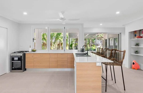 Palm Cove Casa | Belle Escapes Sandpipers Beach House