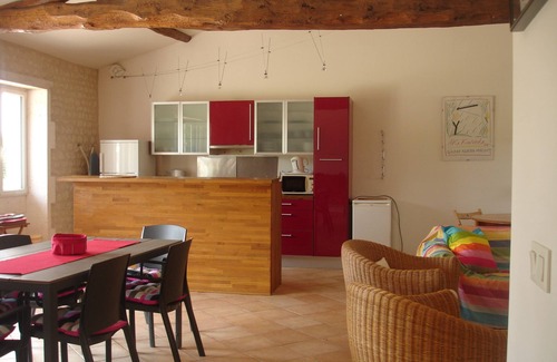 Aubeville Casa | Belle Longère Avec Piscine,110 m2, Dans la Campagne Charentaise,