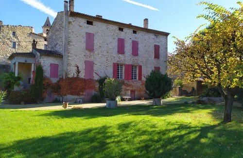 Mirabel-aux-Baronnies Villa | Belle Maison Familiale en Drôme Provençale