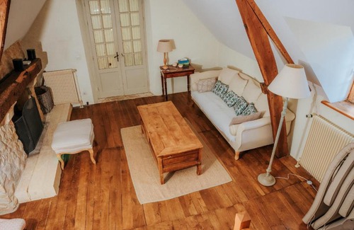 Saint-Leon-sur-Vezere Casa | Belle maison avec piscine chauffée pour 6