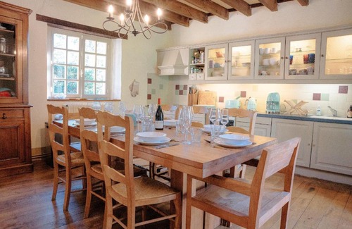 Saint-Leon-sur-Vezere Casa | Belle maison avec piscine chauffée pour 6