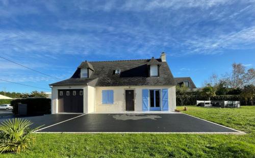 Ile-Tudy Casa | Belle maison rénovée, 700m de la plage, grand jardin, classée meublé de tourisme 3 étoiles