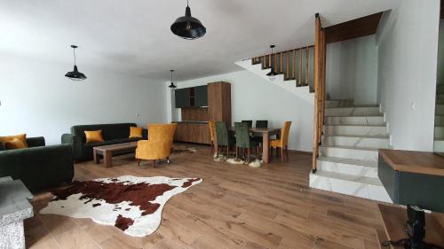 Strellc i Epërm Villa | Belle Resort
