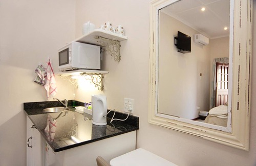 Komani Cama Y Desayuno | Belle Vue Bed and Breakfast