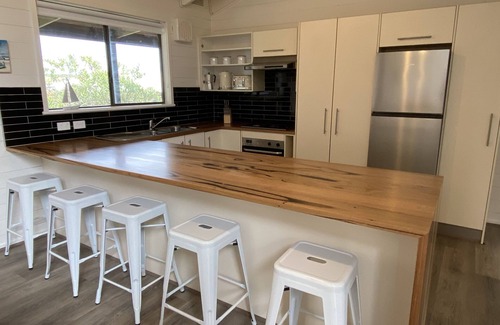 Smiths Beach Casa | Belle Vue on Beachcomber- less than 50m to the beach-2 minute walk to the beach