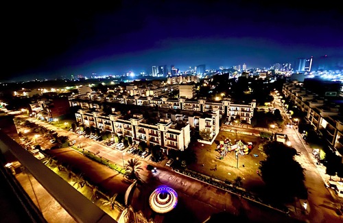 Gurugram Apartamento | Belle Vue the cozy 1-bedroom flat is an ideal hideaway for solo travelers.