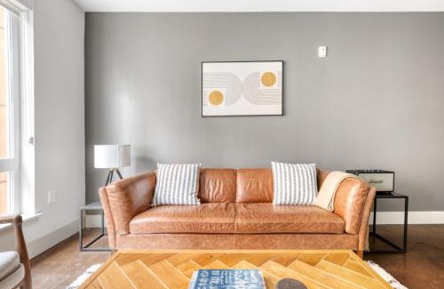 West Bellevue Apartamento | Bellevue 1br w wd gym lounge nr Downtown Park SEA-528