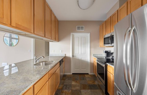 Northwest Bellevue Apartamento | Bellevue Designer 1BD Plus Den 1BA Apartment