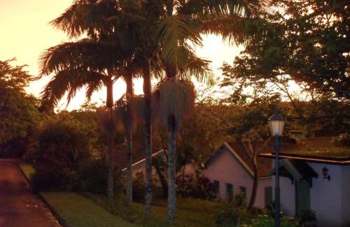Hibiscus Coast Chalet De Esquí | Bellevue Guest Lodge