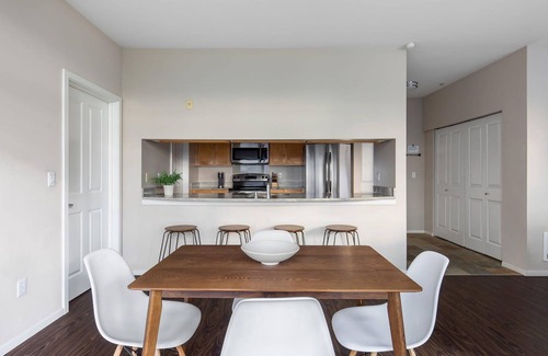 Northwest Bellevue Apartamento | Bellevue Modern 2BD 2BA Apartment