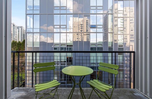 Northwest Bellevue Apartamento | Bellevue Modern 2BD 2BA Apartment