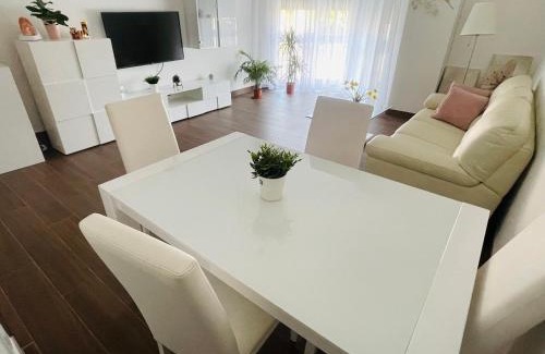Sesto Calende Apartamento | Bellissimo appartamento in centro a Sesto Calende