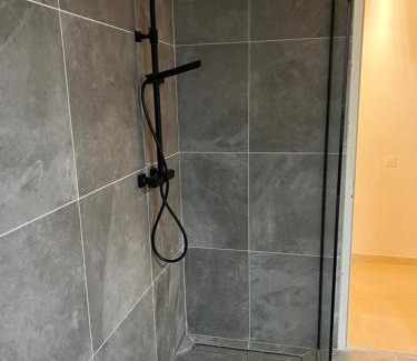 Morcote Apartamento | Bellissimo appartamento con giardino sul lago di Lugano