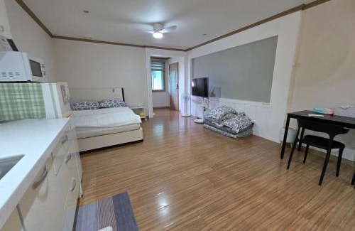 Gyeongju Casa | Bellus-Rose Pension Gyeongju