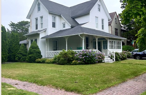 Belmar Casa | Belmar 4 blocks to beach comfortable 3 bedroom house in North end