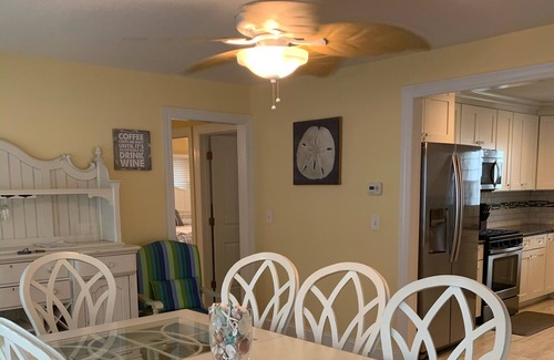 Wall Casa | Belmar House 2 blocks from beach