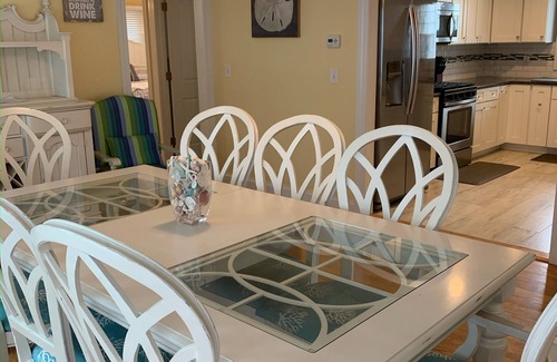 Wall Casa | Belmar House 2 blocks from beach