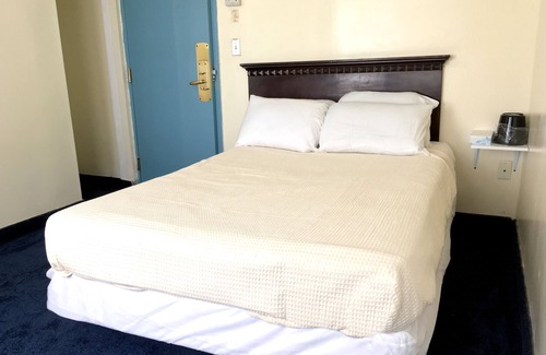 Wall Hotel | Belmar Inn
