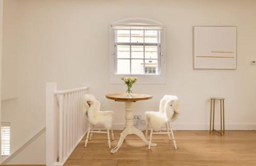 Upper Town Casa | Belmont House