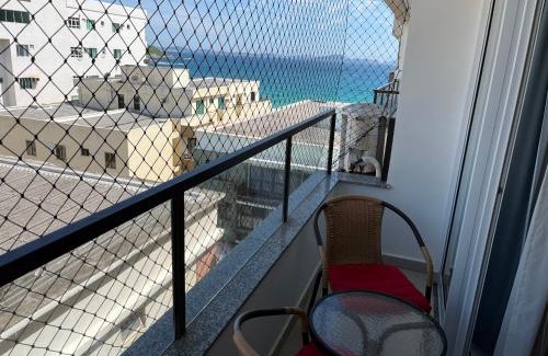 Prainha Apartamento | Belo apê de 2 quartos com ar-condicionado na quadra da praia!