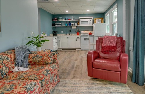 Garden City Apartamento | Below Deck Beach House Walk to the Ocean!
