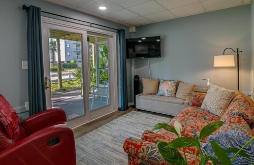 Garden City Apartamento | Below Deck Beach House Walk to the Ocean!