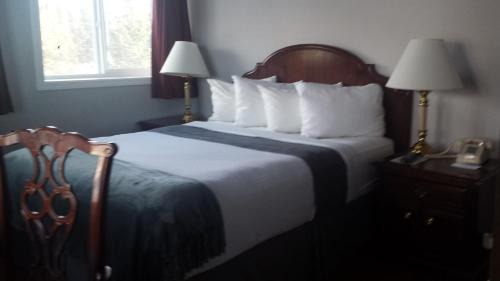 Homer Hotel | Beluga Lake Lodge