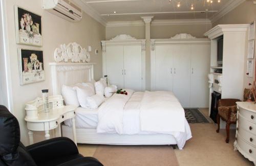 Upington Casa | Belurana River Manor