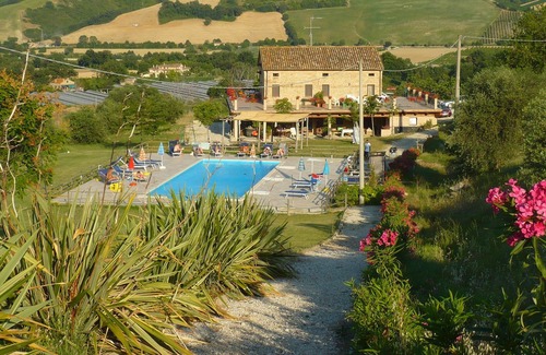 Ortezzano Apartamento | Apartamento Belvedere en granja orgánica
