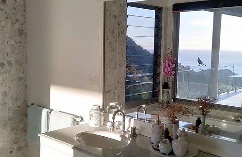 Korora Casa | Belvedere, cleverly designed with magnificent panoramic views from every room in the house.