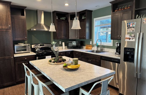 Green Mountains Casa | Belvidere Mountain Vista - Near Jay Smuggs Stowe Long Trail, Pet OK, Easy Access, Flexible Check-In!