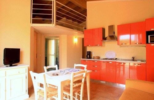 Crociale Casa | Acogedora Casa en Manerba de Garda con Piscina