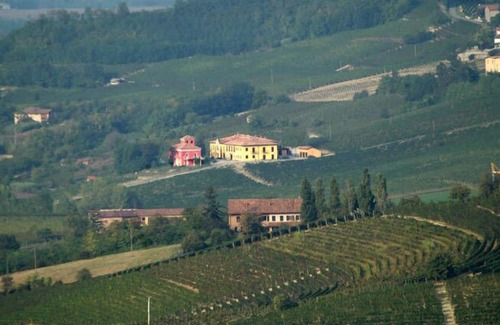 Nizza Monferrato Apartamento | Mansión ideal en Nizza, Monferrato con Piscina